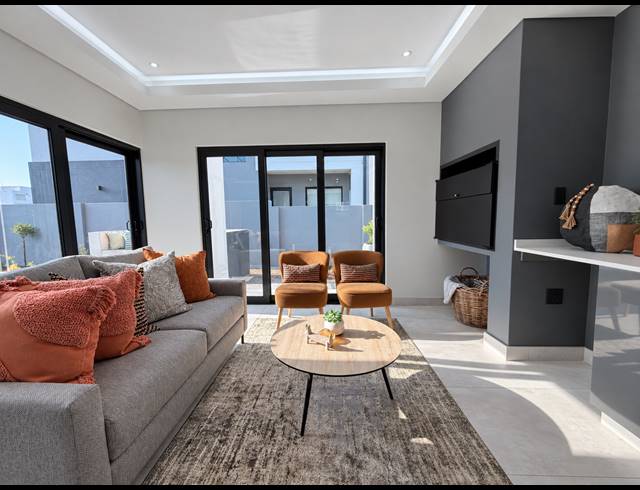 4 BEDROOM FREEHOLD FOR SALE IN FOUNTAINBROOK ESTATE